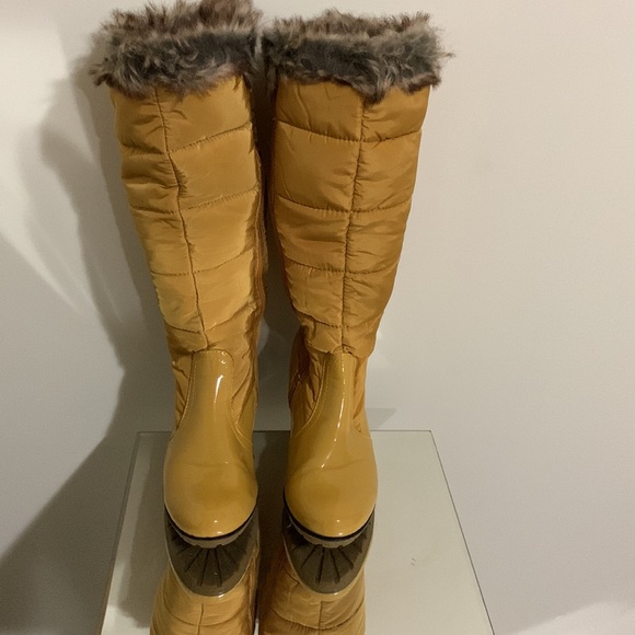 Stylish Mustard Yellow Bamboo boots - Picture 2 of 3